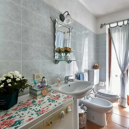Lake View 6p Apt Near Varenna Апартаменты